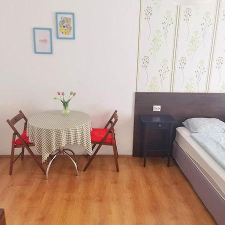 1#Parliament Sunflower Apartments Room بودابست المظهر الخارجي الصورة