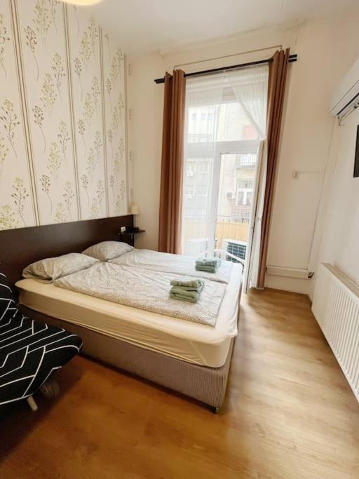 1#Parliament Sunflower Apartments Room بودابست المظهر الخارجي الصورة