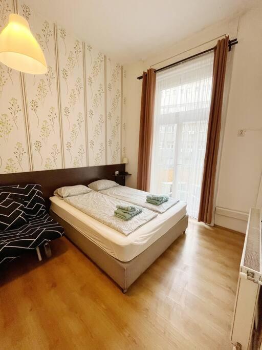 1#Parliament Sunflower Apartments Room بودابست المظهر الخارجي الصورة